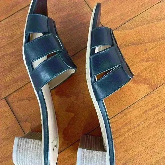 Marc Fisher LTD Debora Black Leather Size 9.  BRAND NEW - Picture 4 of 6